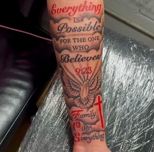 Tatouage Temporaire Bras / Avant-Bras – Texte “Everything Is Possible” (1 à 2 Semaines)